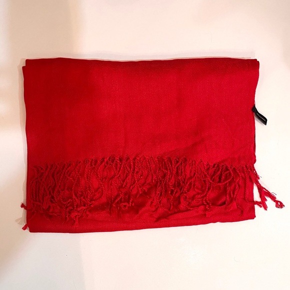 NWT RED CHINOIS LARGE PASHMINA - Picture 3 of 8